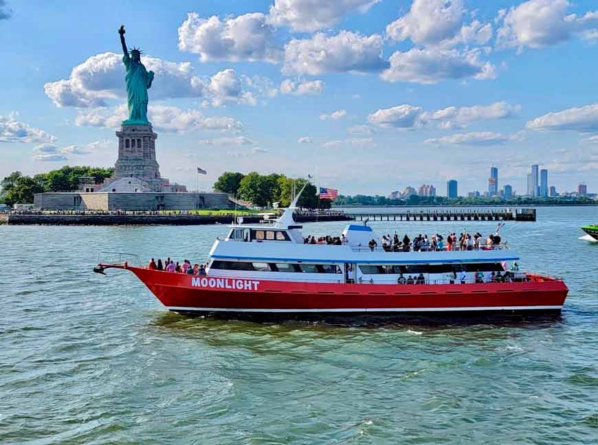 Guests enjoying a New York sunset cruise